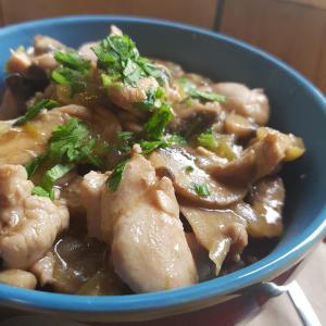 Chicken and mushroom stew